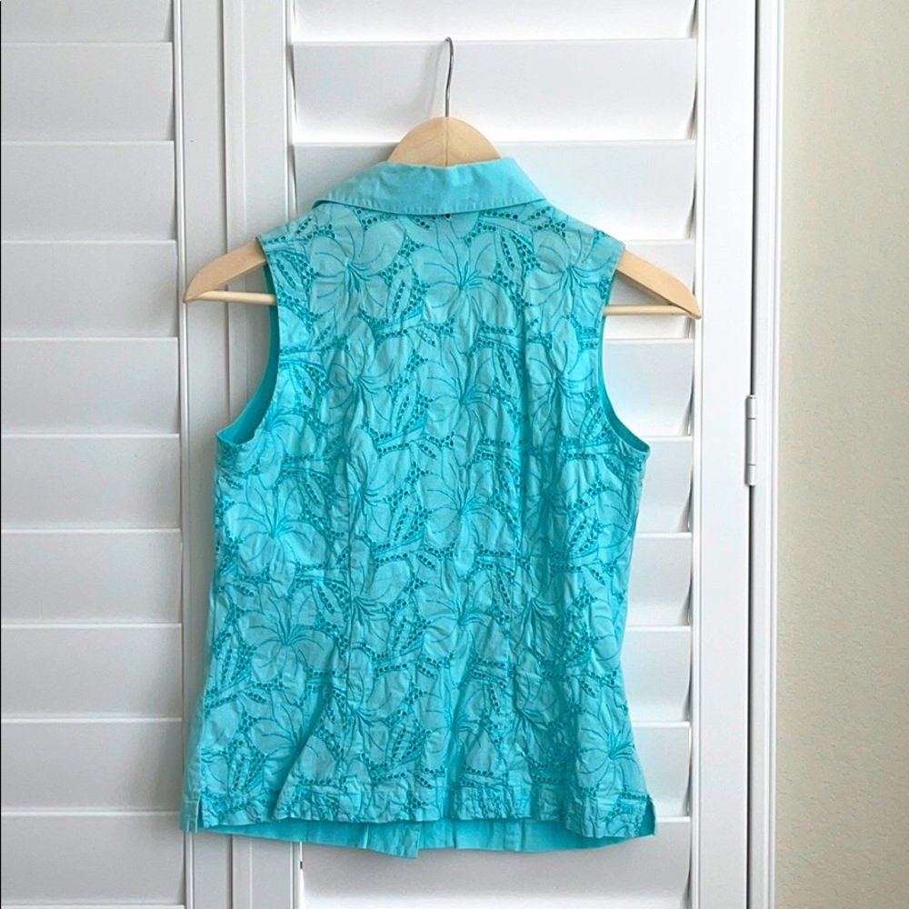 Sleevesless Eyelet Button Down Shirt Size 2